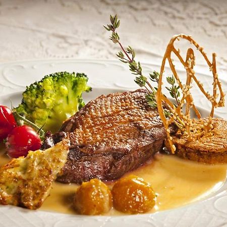 Chateau Des Monthairons Hotel Restaurant Gastromaison Spa Privatif Les Monthairons Eksteriør bilde