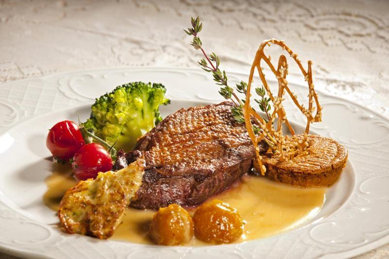 Chateau Des Monthairons Hotel Restaurant Gastromaison Spa Privatif Les Monthairons Eksteriør bilde