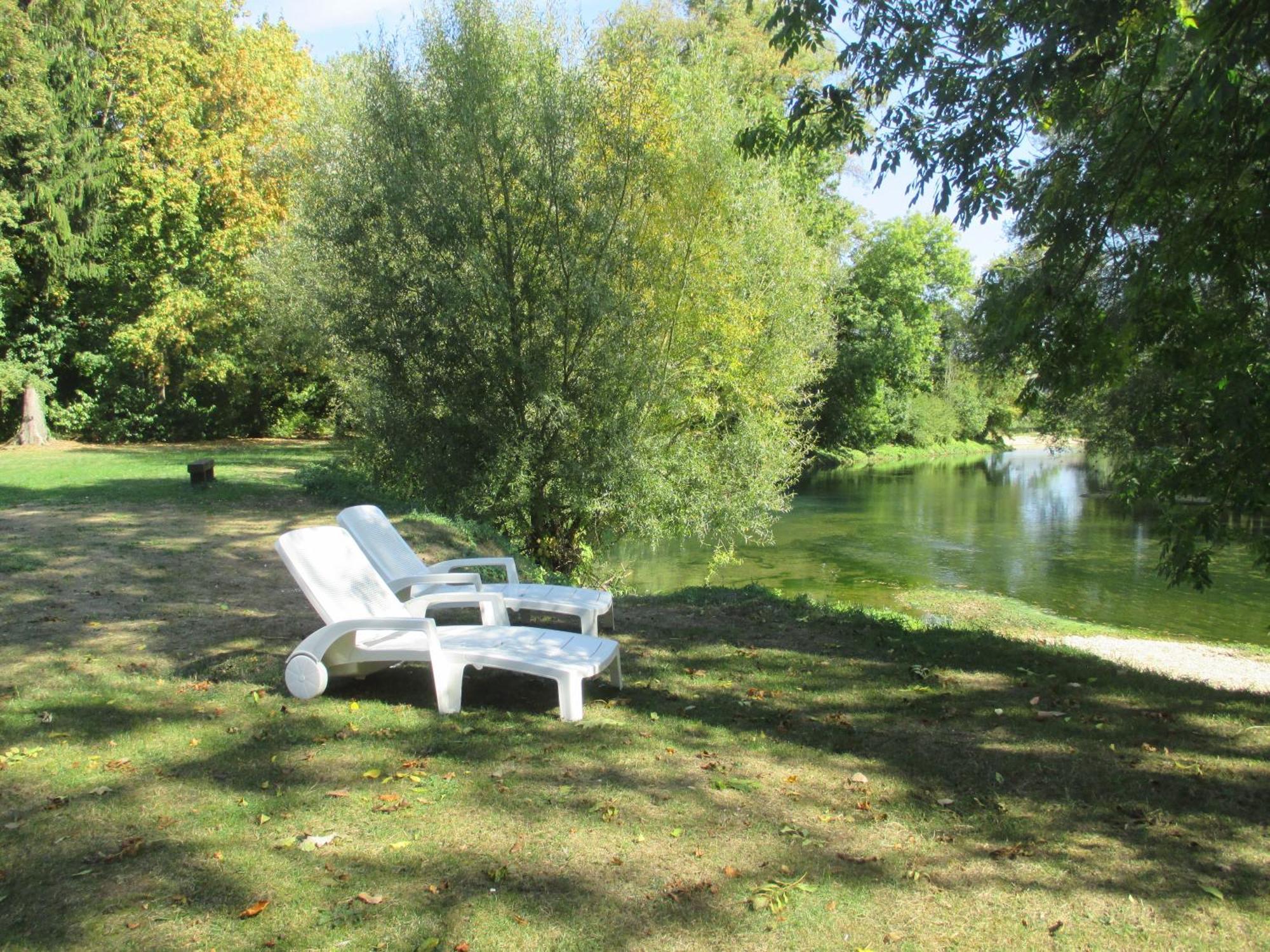 Chateau Des Monthairons Hotel Restaurant Gastromaison Spa Privatif Les Monthairons Eksteriør bilde